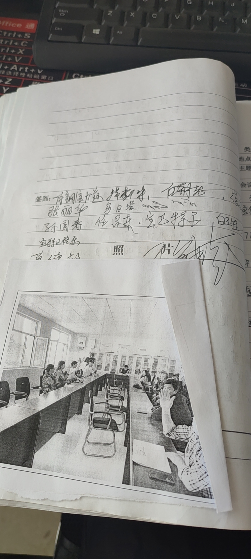 0e9d2444f9d67b172fbb17a10416b0e.jpg